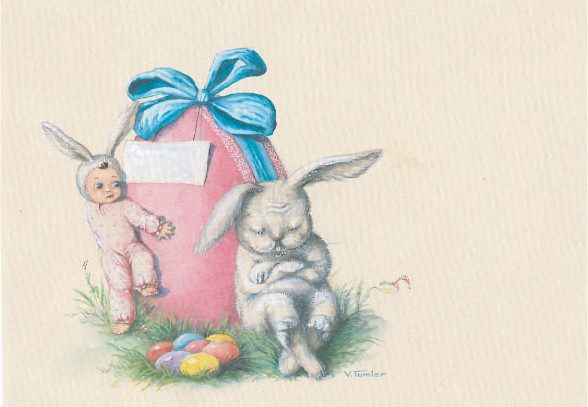 Joyeuse Pâques ! Un lapin blanc, adossé sur un œuf géant rose, sommeille paisiblement près de ses œufs de Pâques fraîchement peints. Mais attention ! Un petit baigneur en pyjama rose à fleurs bleues coiffé d'un bonnet avec d’impressionnantes oreilles de lapin, se faufile comme un ninja en herbe pour dérober sa production, l'air malicieux comme si c'était un vol de chocolat !